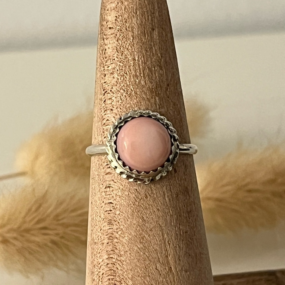 Solid 925 Sterling Silver Pink Conch Shell Ring Native Made Esther White Size 5